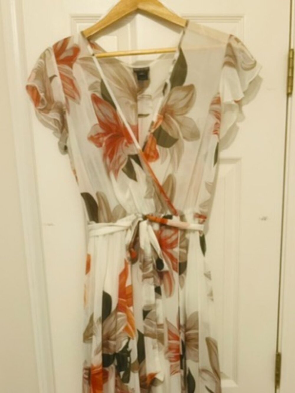 Cream floral Maxi dress, Kate & Lily, size 8
